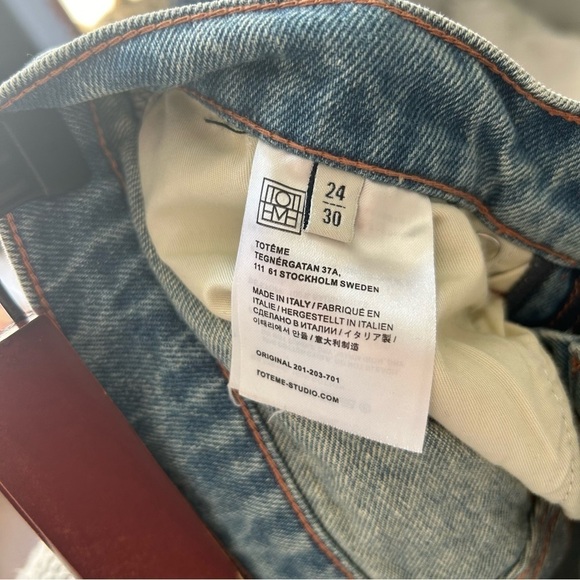 Toteme Light Washed Straight Leg Jeans - Picture 5 of 5
